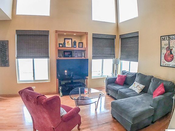 2nd image of 1605 Peachtree Ln