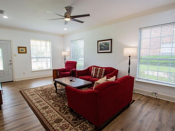 4th image of 1914 Hollylake Cir