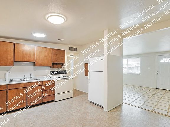 5th image of 4996 S Highland Dr