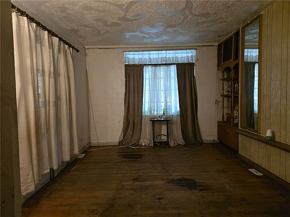 2nd image of 7010 Bennett Homewood