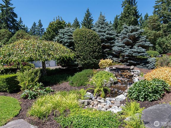 5th image of 13225 Emerald Drive NW