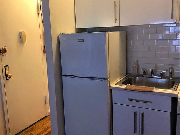 5th image of 522 E 88th St #1DD