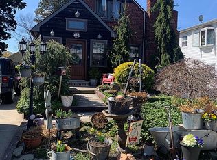 466 Beach Rd, Staten Island, NY 10312