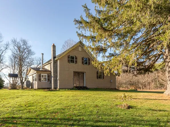 19 Woodview Dr, Parish, NY 13131