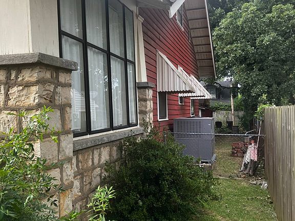 4th image of 306 West Ave E