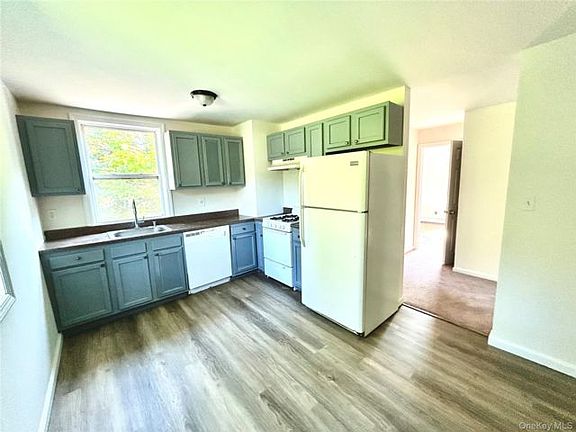 5th image of 321 Canal Rd