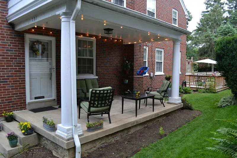 131 Atkins Ave photo 1