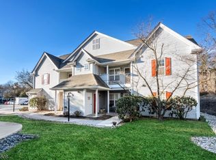 4711 Tudor Dr, Pompton Plains, NJ 07444