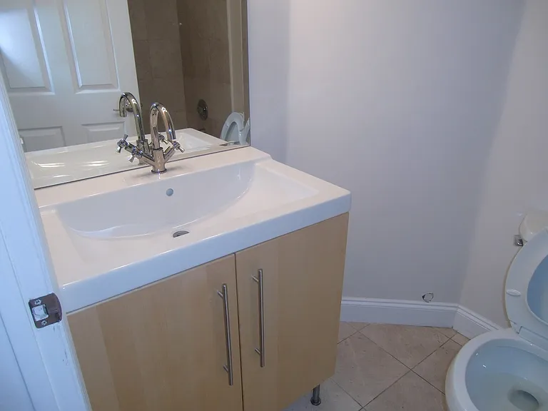 2881 N Oakland Forest Dr #112 — Photo 6