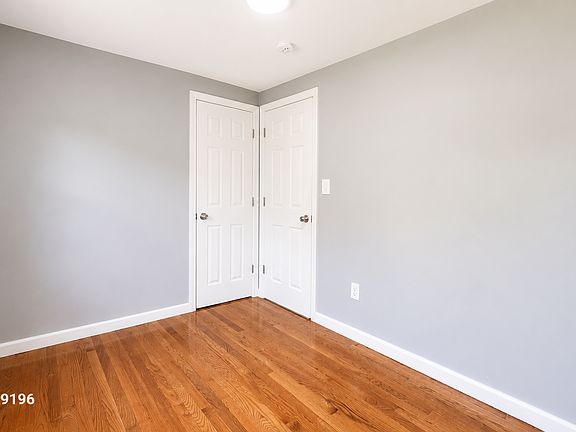 4th image of 75 Hillside Ave APT 1B