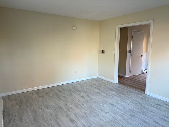 5th image of 82 Long Hill Rd Unit A