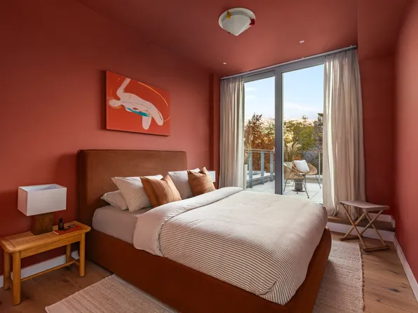 584 Leonard Street image 16 of 20