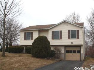 91 Woodgate Rd, Chittenango, NY 13037