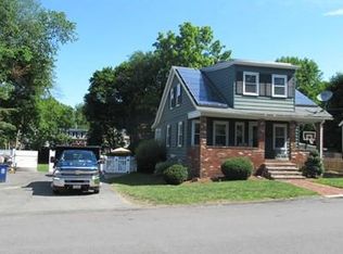 18 Arthur Ave, Dracut, MA 01826