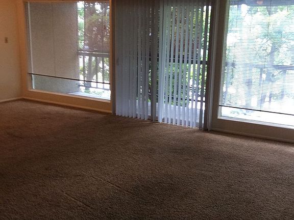5th image of 301 S 5th St E APT 3A