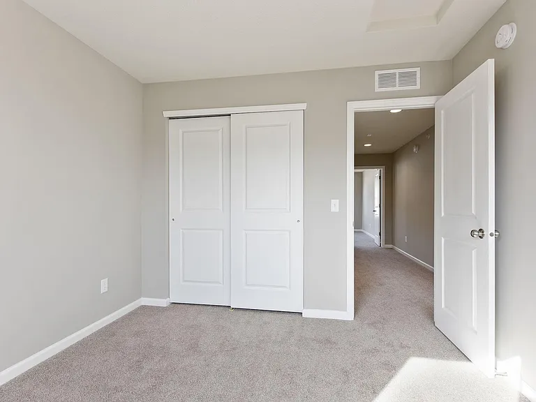 5182 Hampton St NE — Photo 28