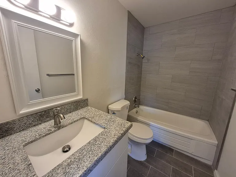 2668 S Madison Ave — Photo 16