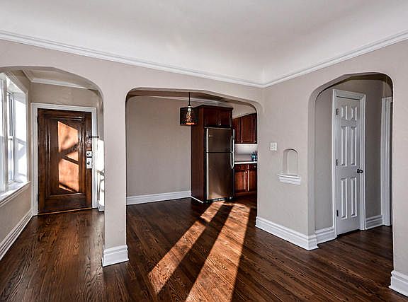 4th image of 5614 W Wellington Ave APT 3E