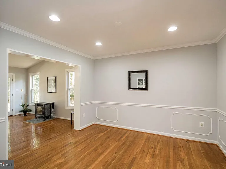 5612 Eastbourne Dr — Photo 11
