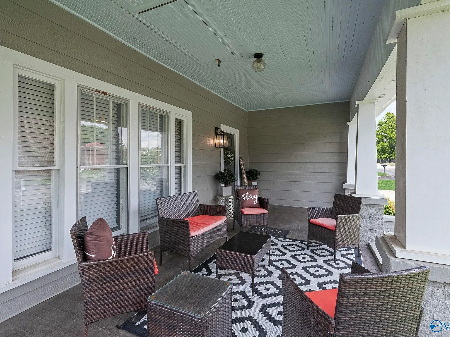 3 bed, 2.0 bath, 1815 sqft, $2,100 — Photo 4