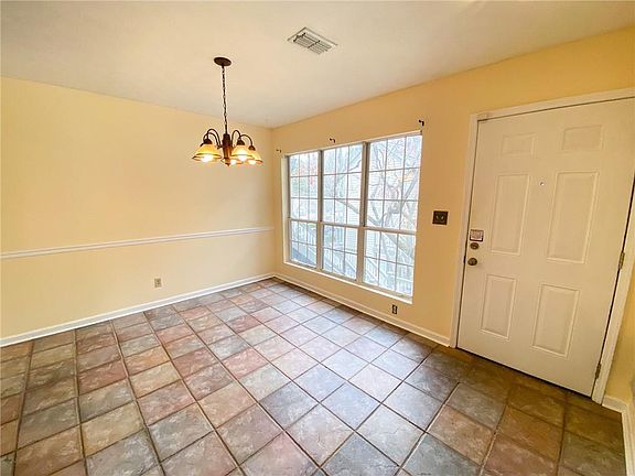 4th image of 1009 Mill Pond Dr SE