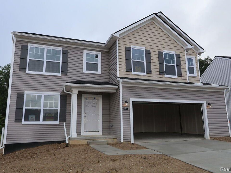 1st image of 227 Sandhill Ct