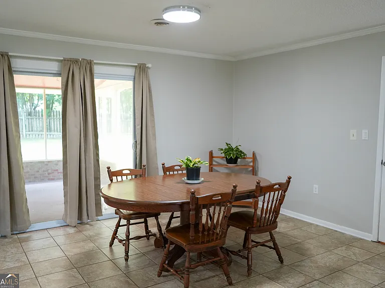 307 Pinewood Dr — Photo 12
