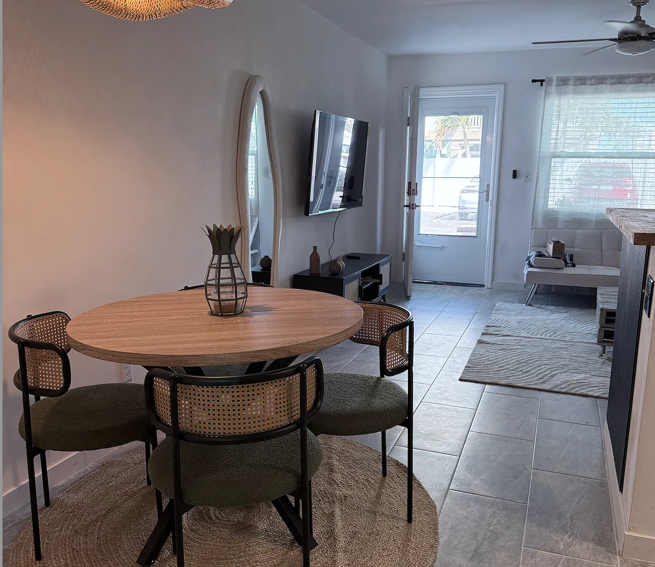 8615 E Bay Dr — Photo 4