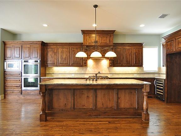 5th image of 2294 Sussex Ln