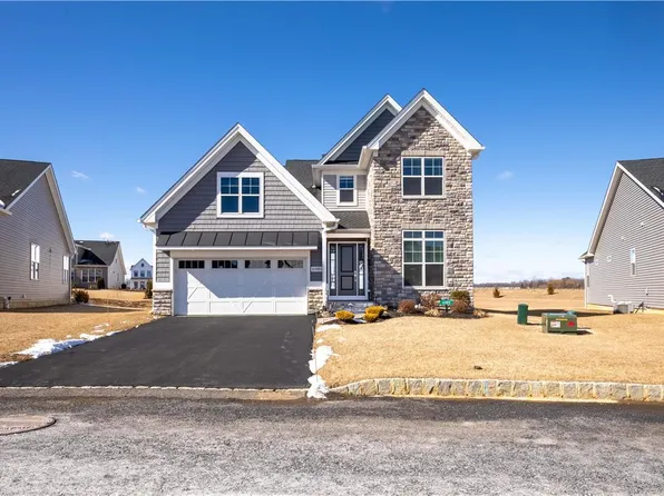 6989 Pine Ln E, Bath, PA 18014