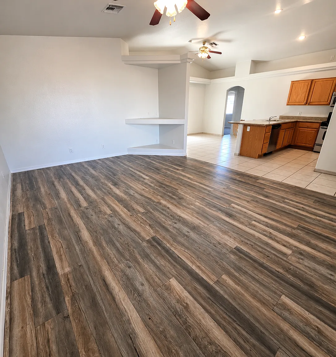 3 bed, 1300 sqft, $1,600 — Photo 2