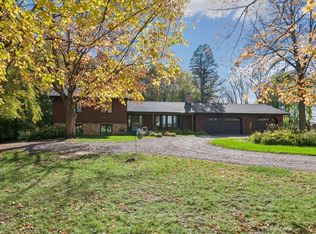 5275 Pagenkopf Rd, Maple Plain, MN 55359