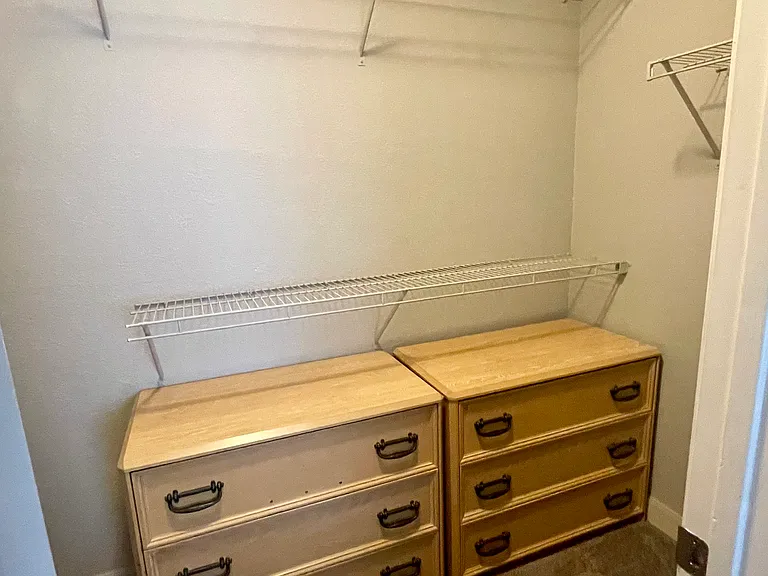 Closet 1 (3rd floor)