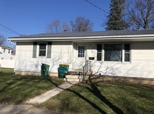 206 7th St SW, Independence, IA 50644