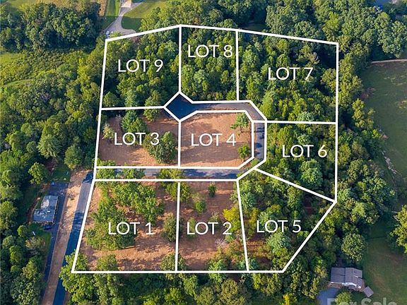 3rd image of 39 Baxter Woods Ln #8