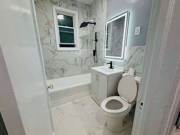 2nd image of 13-15 Finlay Pl #1R