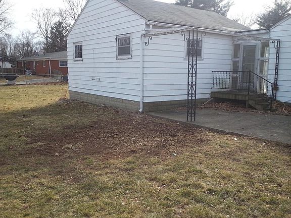 2nd image of 325 N Whitcomb Ave