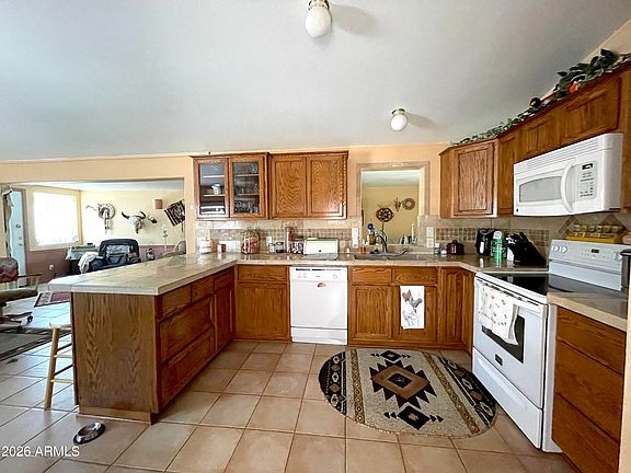 3rd image of 311 S PIEDRA NEGRA Drive