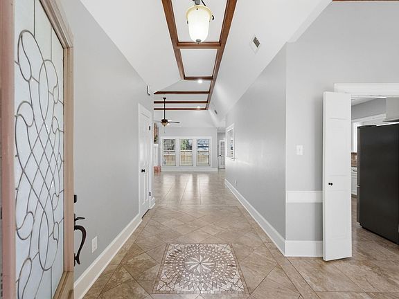 4th image of 15 Hornsilver Pl