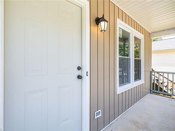 4th image of 5 Quad Oak Dr