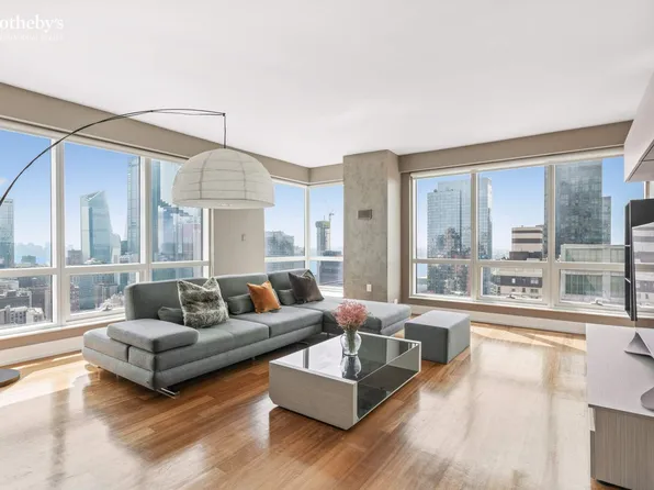 350 West 42nd Street image 1 of 10