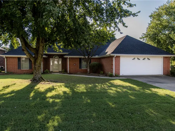 5040 Saxon St, Springdale, AR 72764