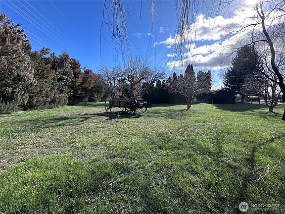 5th image of 1540 Fairview Road