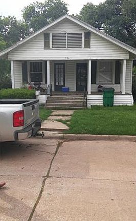 2nd image of 724 W Bell Ave
