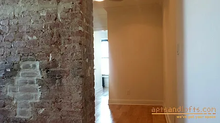 Rented by aptsandlofts.com