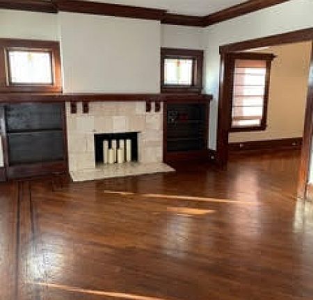 3rd image of 595 Sanford Ave