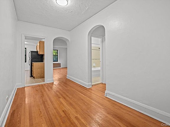 3rd image of 20 William Street #4F