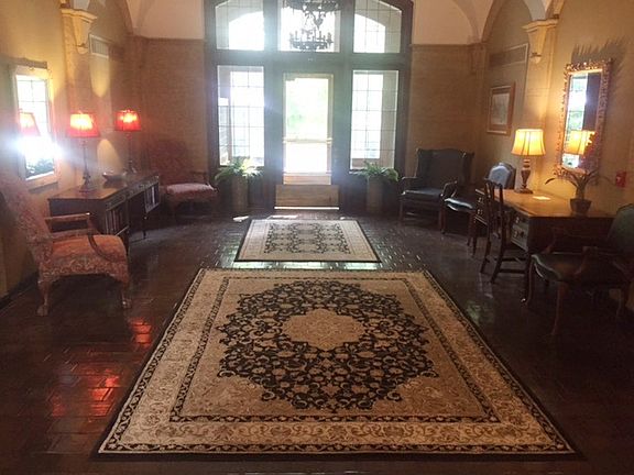 3rd image of 704 W 6th Ave APT 604