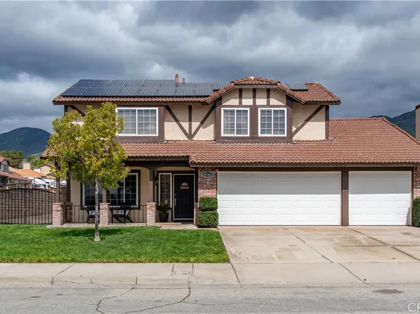 28362 Cambridge Ct, Highland, CA 92346