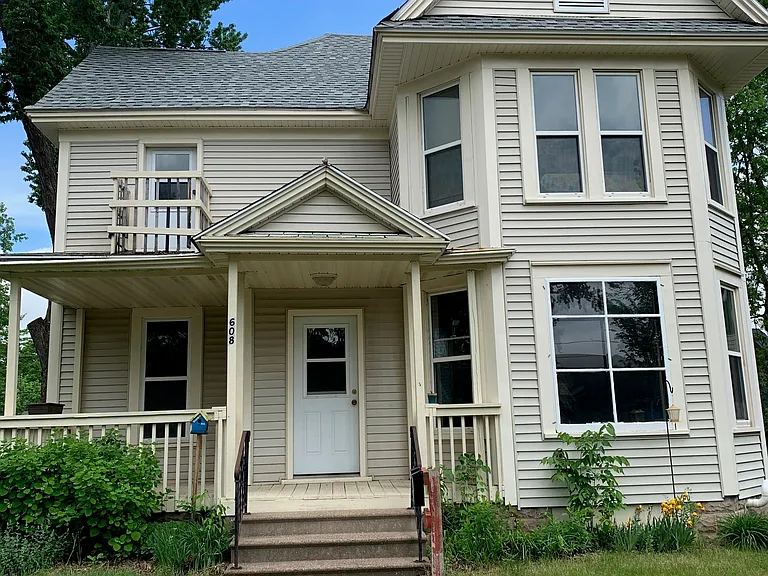 608 Chippewa St — Photo 1